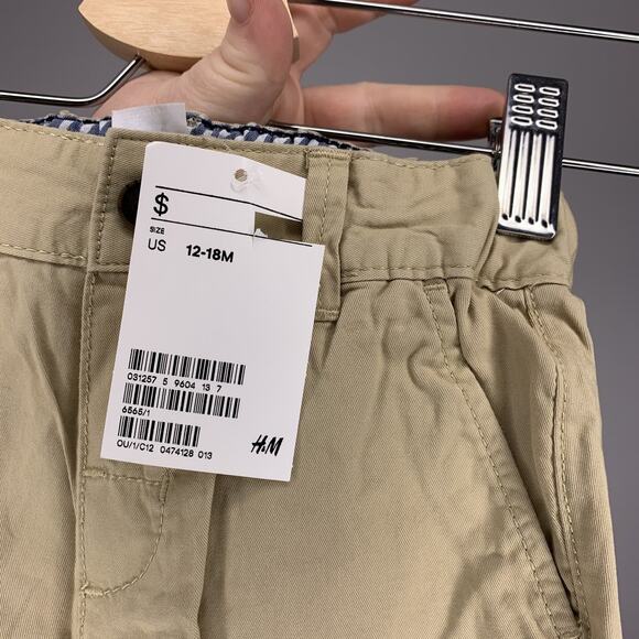 NWT H&M Khaki Shorts - Picture 3 of 3